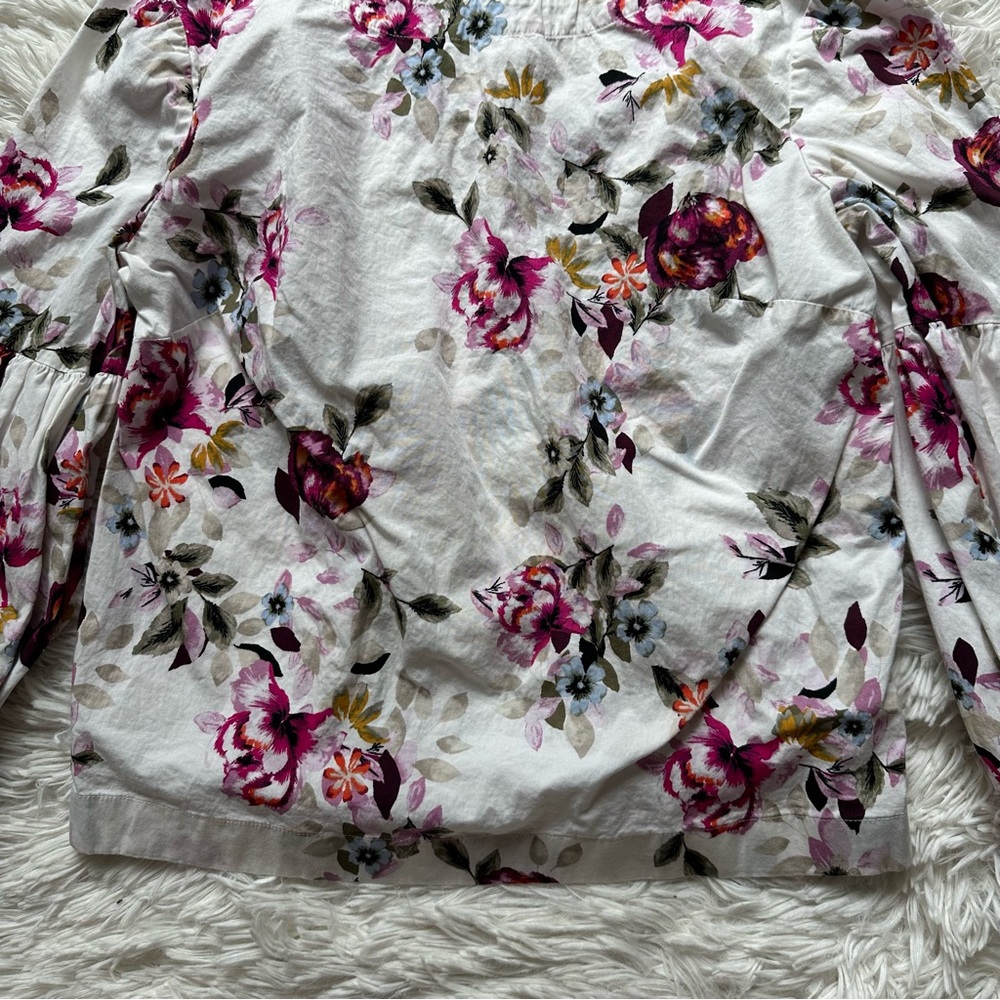 White House Black Market Floral Blouse Size 0 White Pink Bell Sleeve - Picture 7 of 12